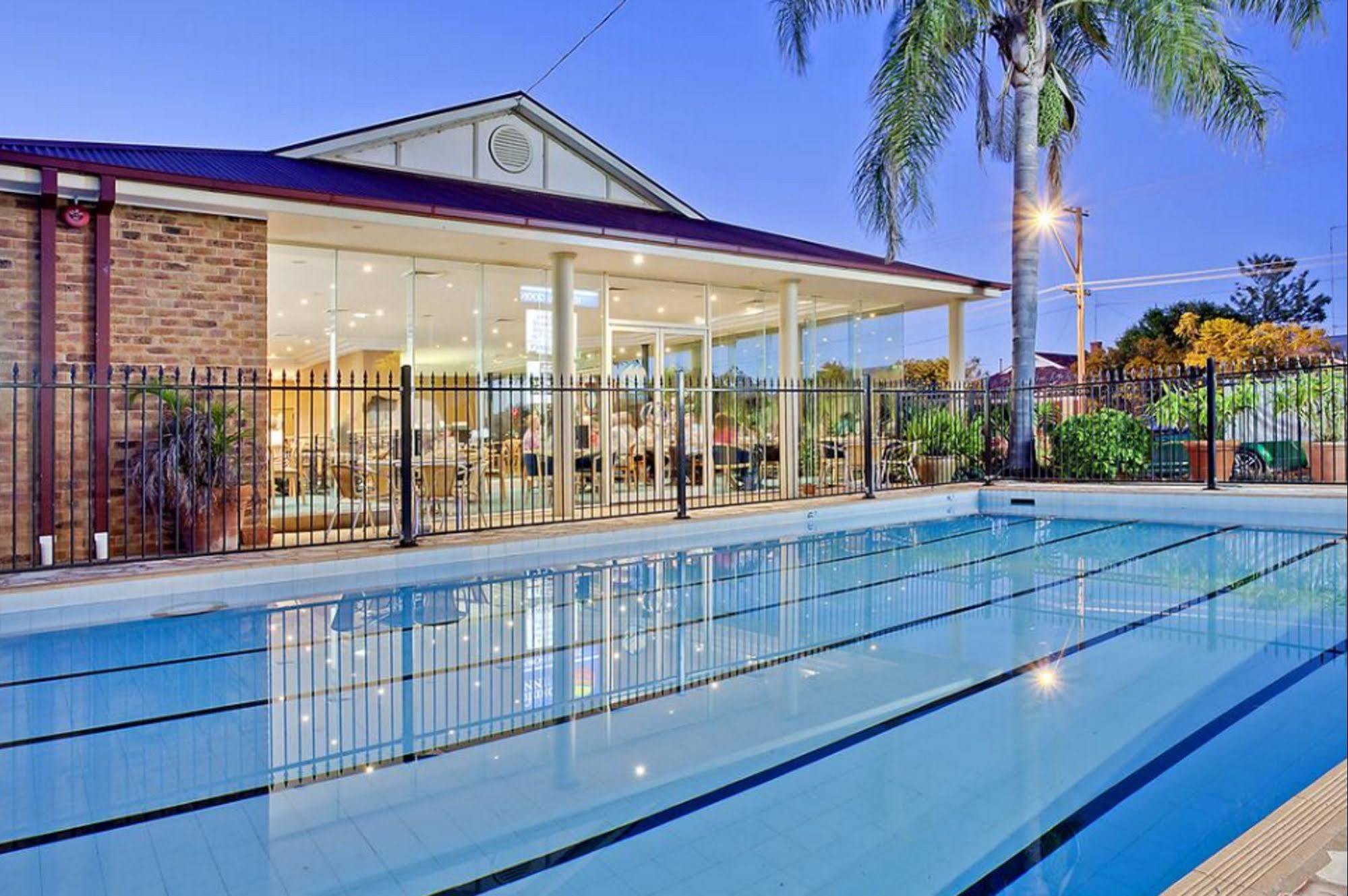 The Oxley Motel Dubbo Exterior photo